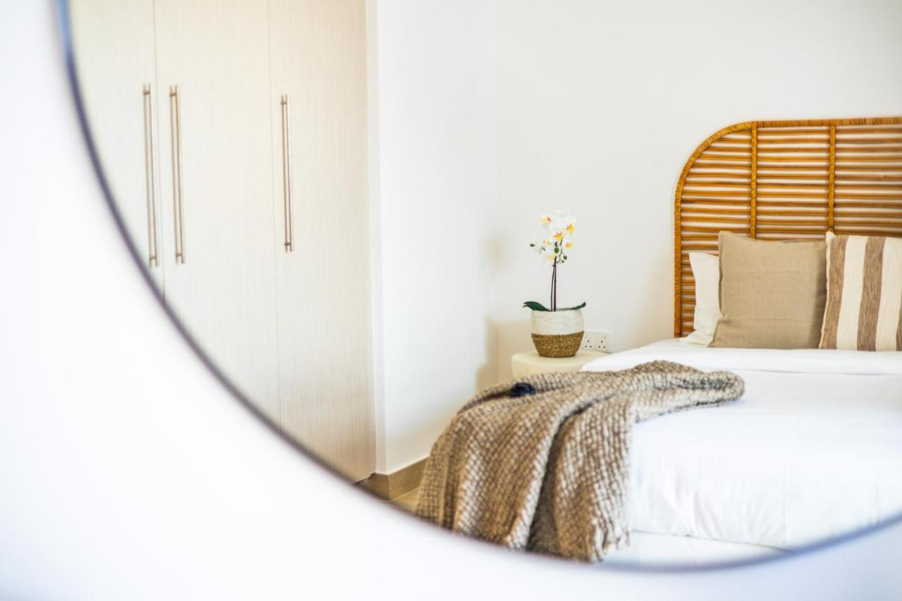 Voyage's Stylish 1br At Waters Edge Apartment