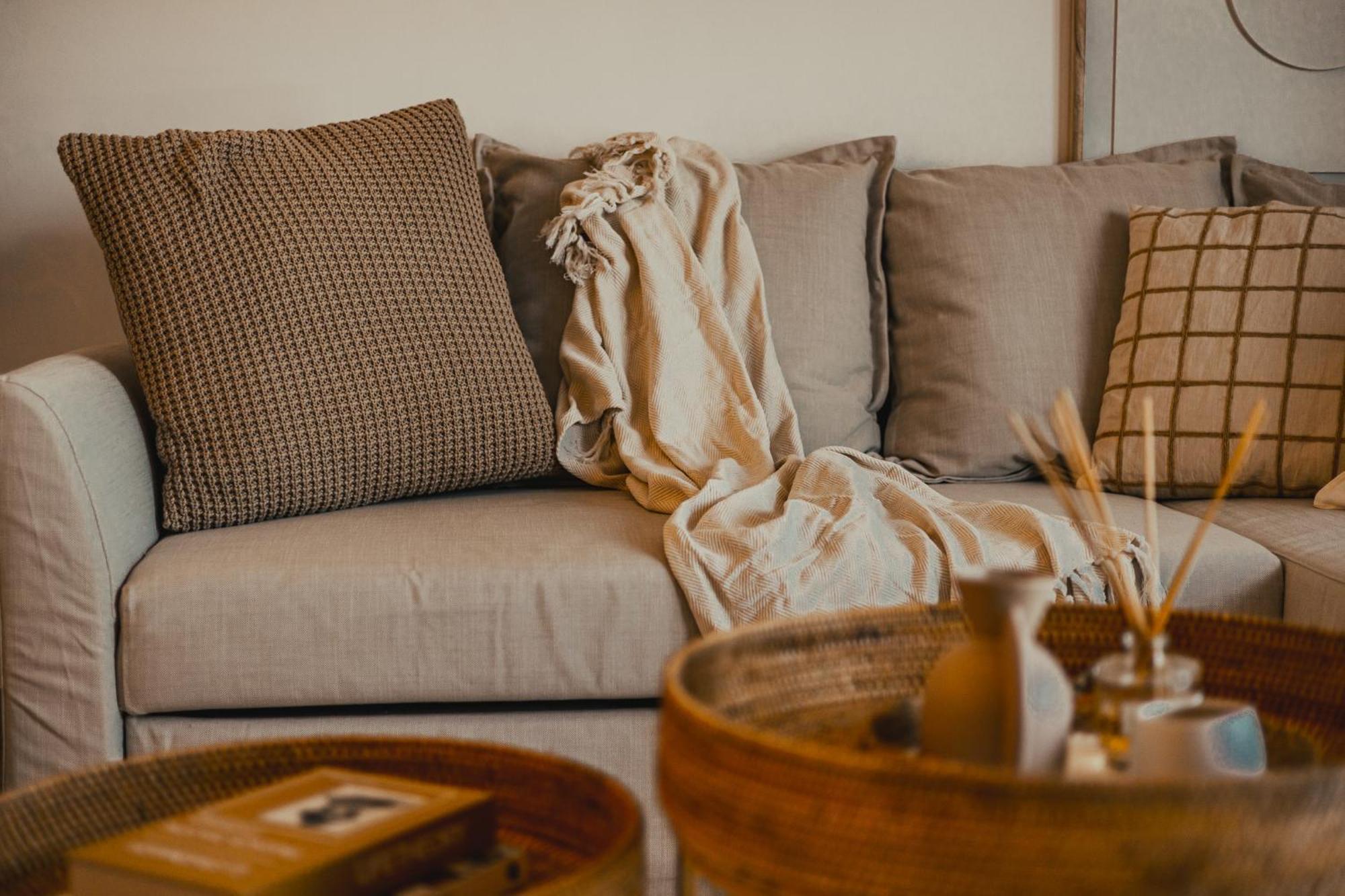 Voyage's Stylish 1br At Waters Edge Apartment
